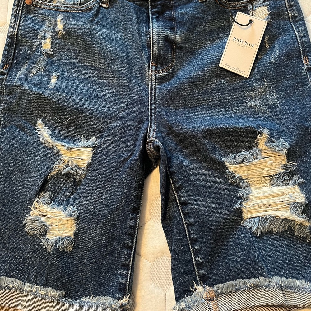 Judy Blue Bermuda Shorts NWT Size M